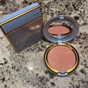 NIB! Mac Cosmetics Limited Edition Cinderella Iridescent Powder In Coupe D’Chic.